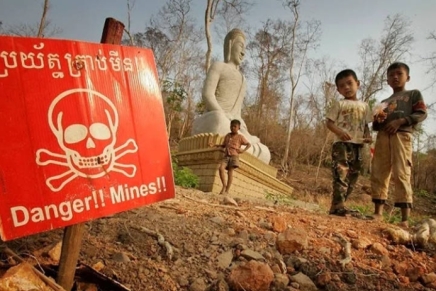 Laos e Cambogia contro l’uso di munizioni a grappolo