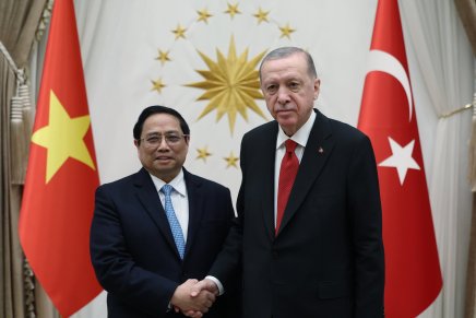 Il Primo Ministro vietnamita partecipa alla COP28 e visita la Turchia