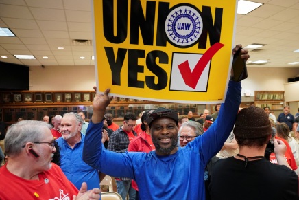 USA: la vittoria del sindacato UAW in Tennessee spaventa i governatori del Sud